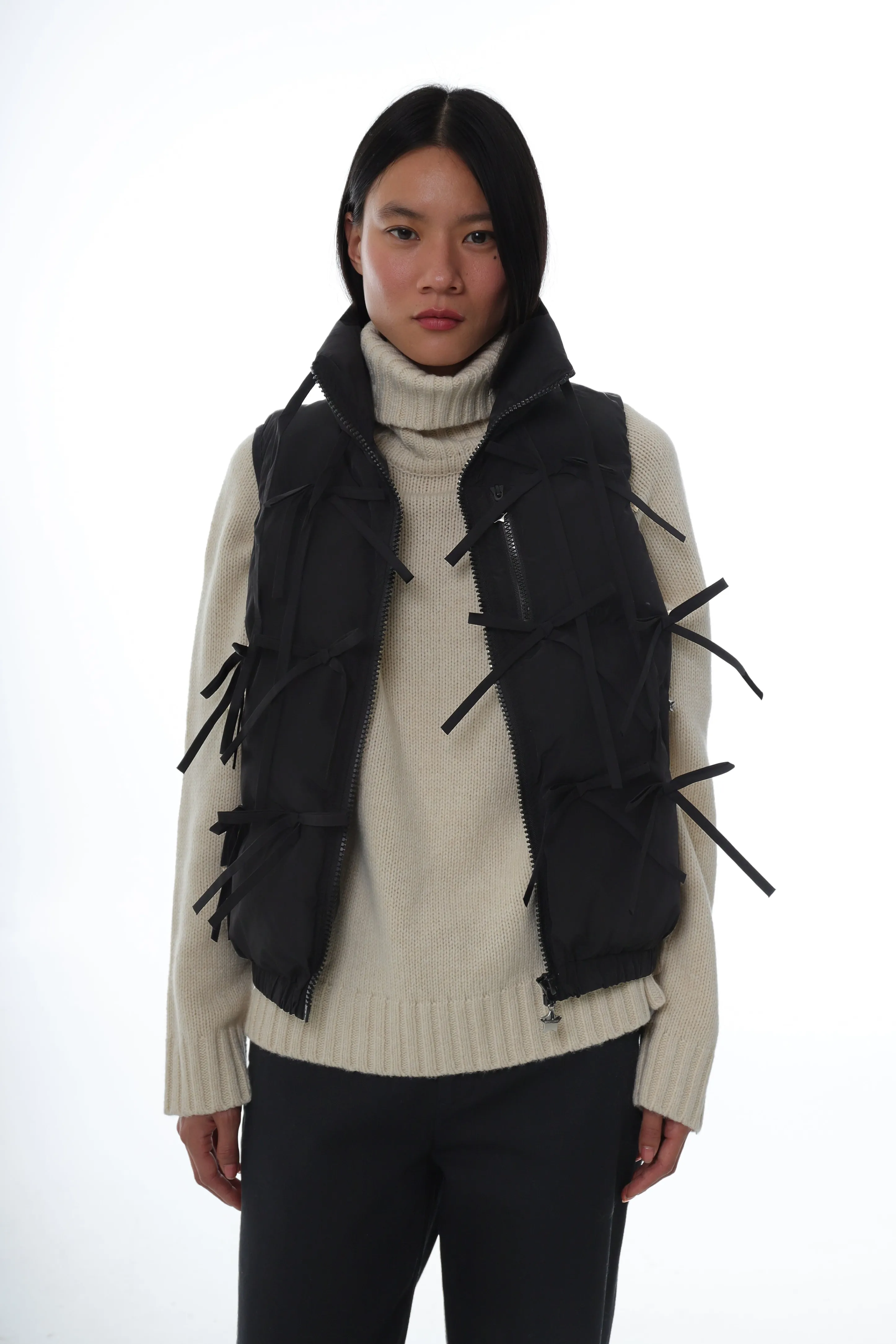 PATRO VEST IN BLACK