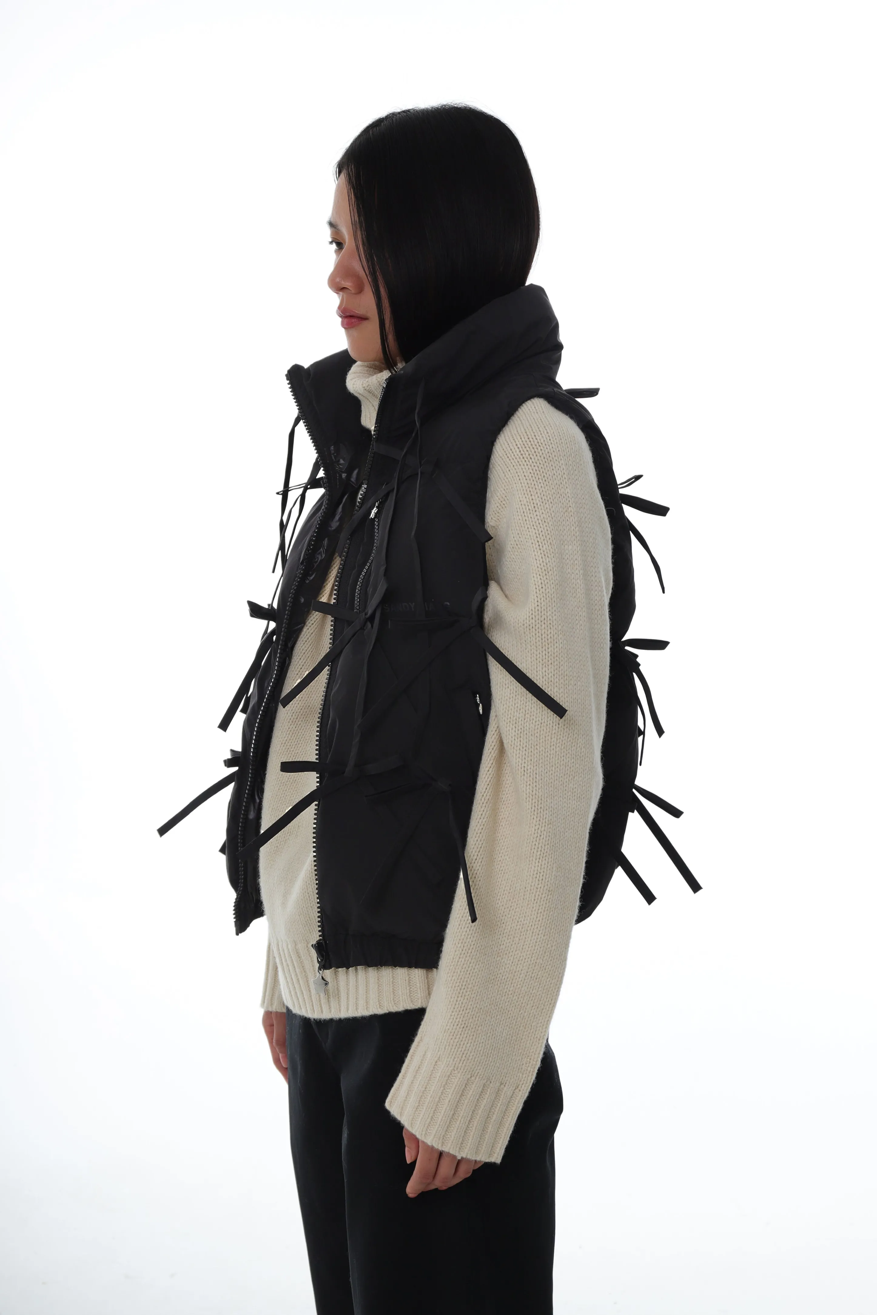 PATRO VEST IN BLACK