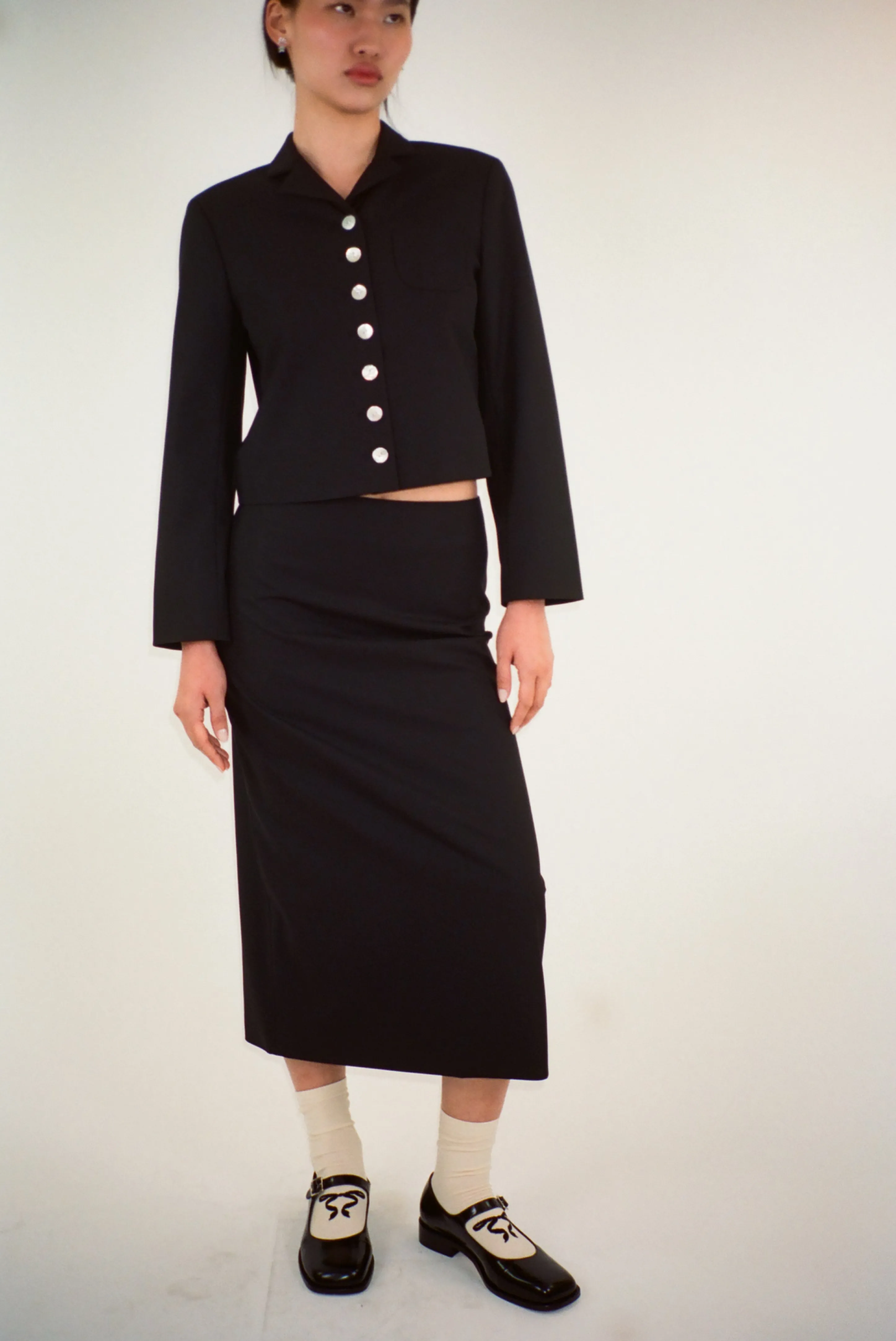 TOES SKIRT IN BLACK